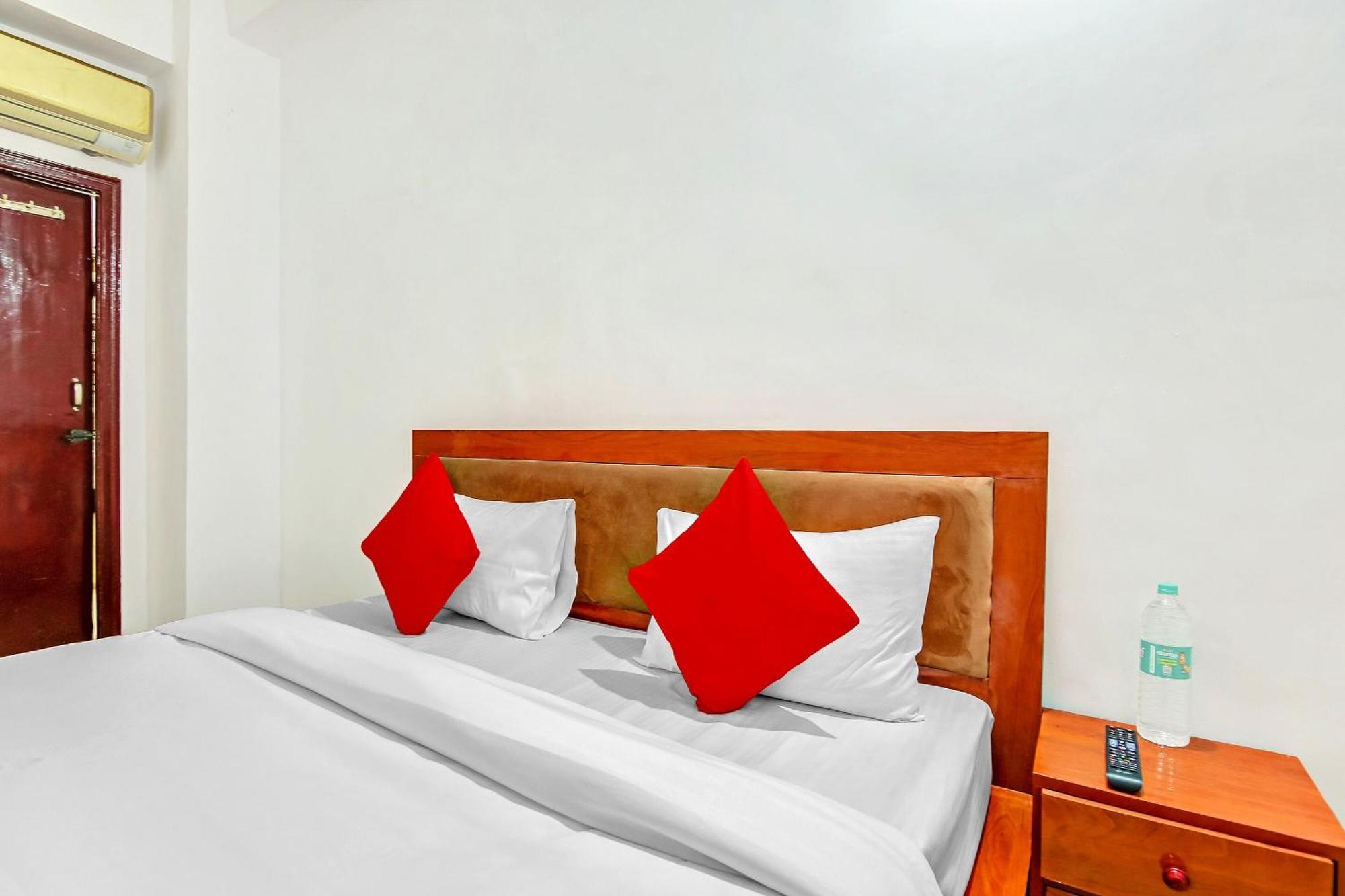 Hotel O Yash Hotel กาเซียบัด ภายนอก รูปภาพ